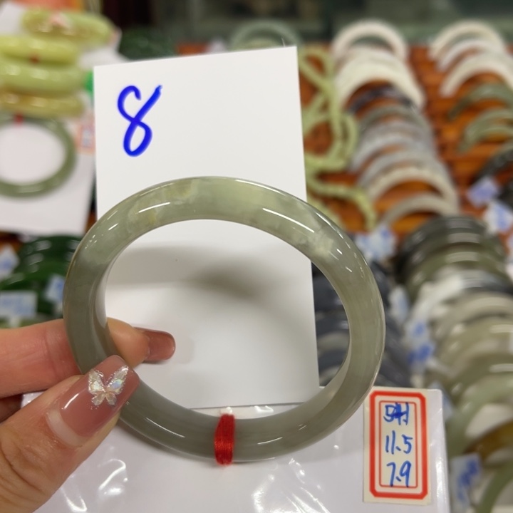 和田玉未镶嵌手镯