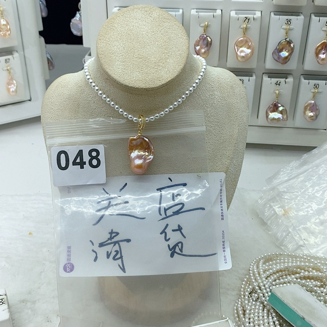淡水珍珠颈饰合金