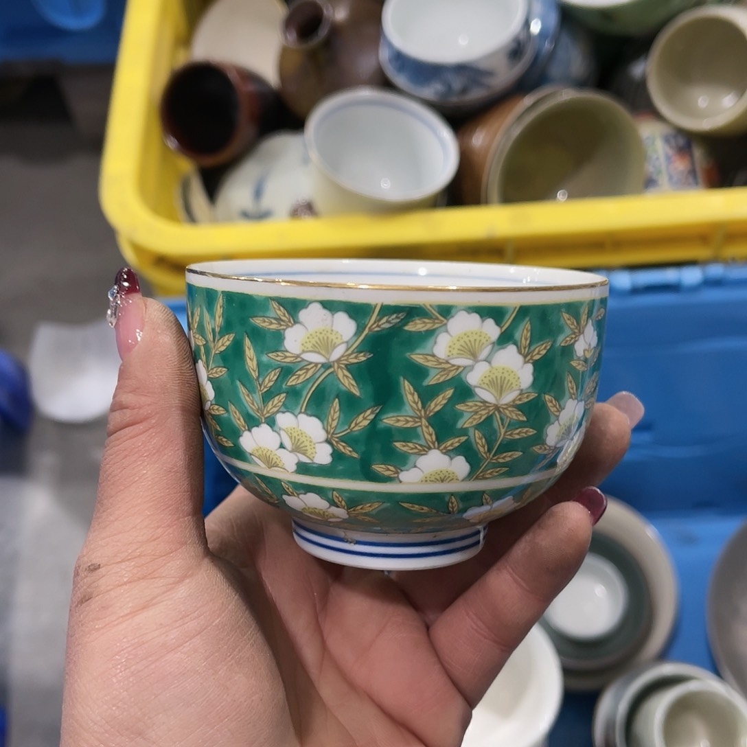 瓷片L****呜我以为她还爱上我们啊