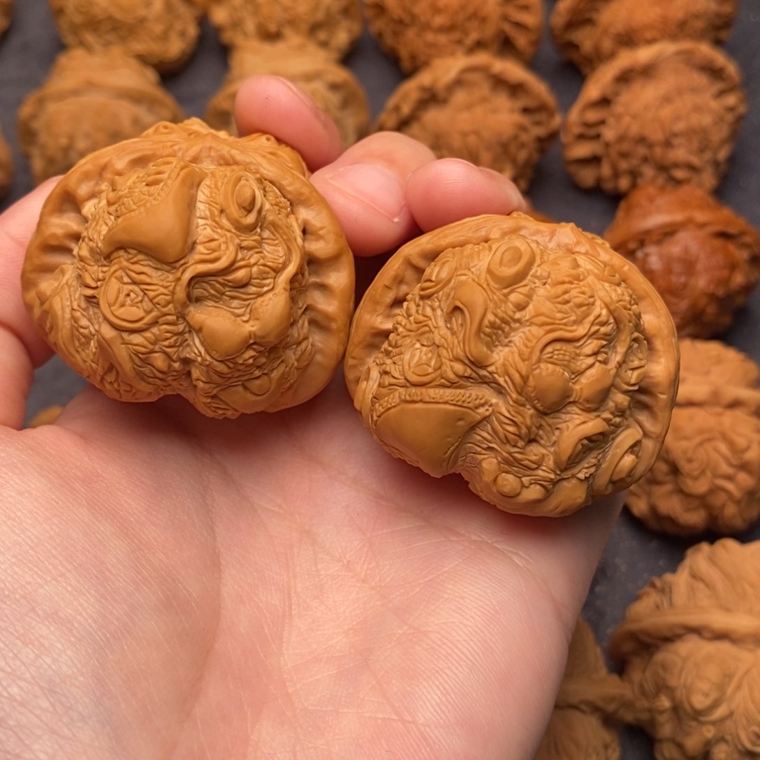 文玩核桃吊坠爱****哥金蟾