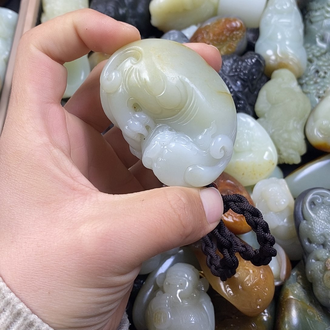 和田玉（糖玉）挂件未镶嵌用****3