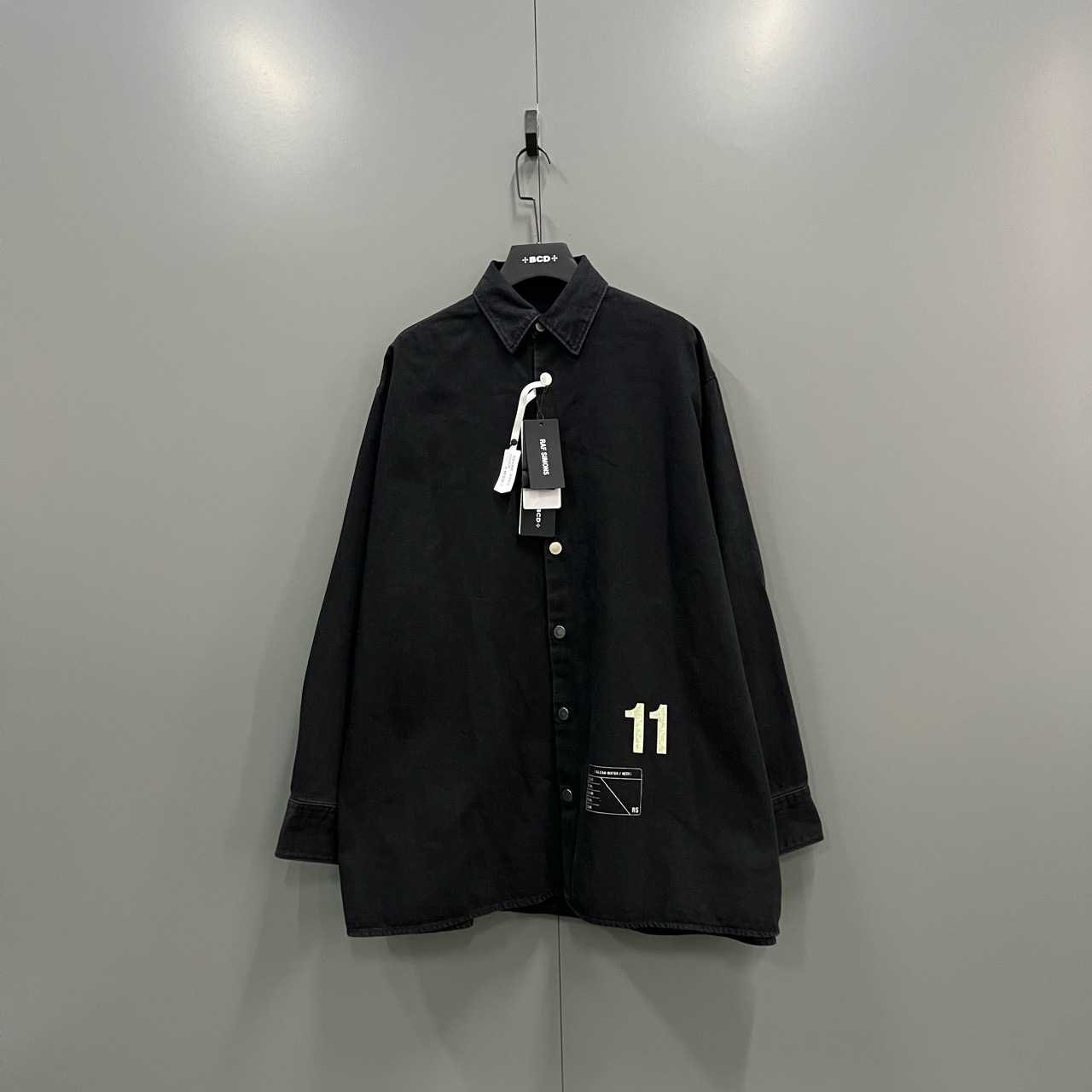 95新 Raf Simons (ll) RAF SIMONS 黑色数字印花牛仔衬衫 S码