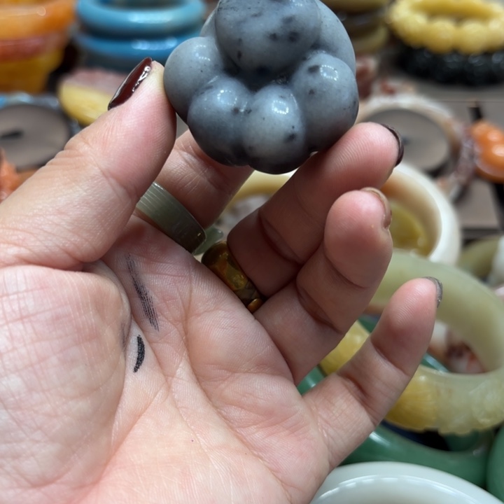 石英岩玉合金颈饰