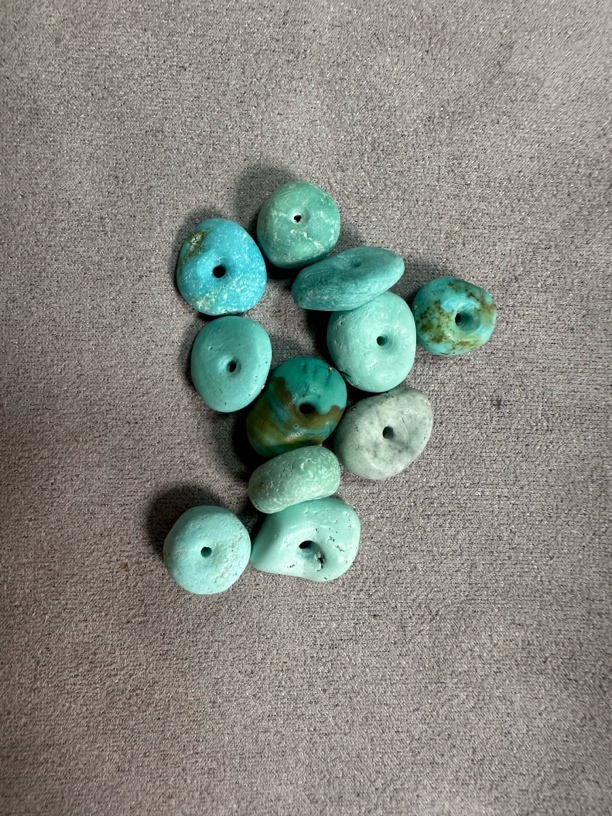 原矿绿松石臧扣散珠