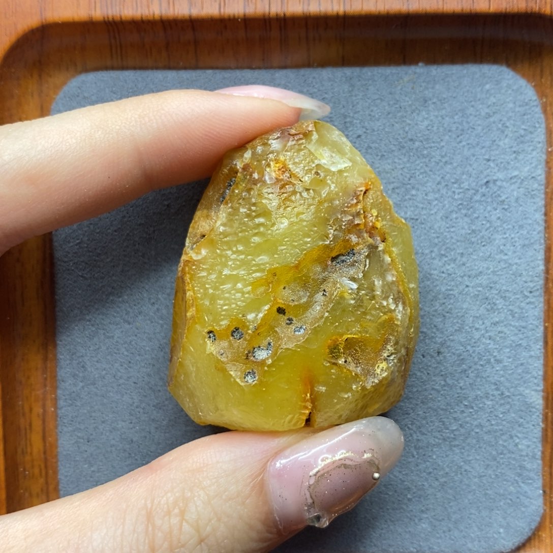 定制琥珀未镶嵌陈