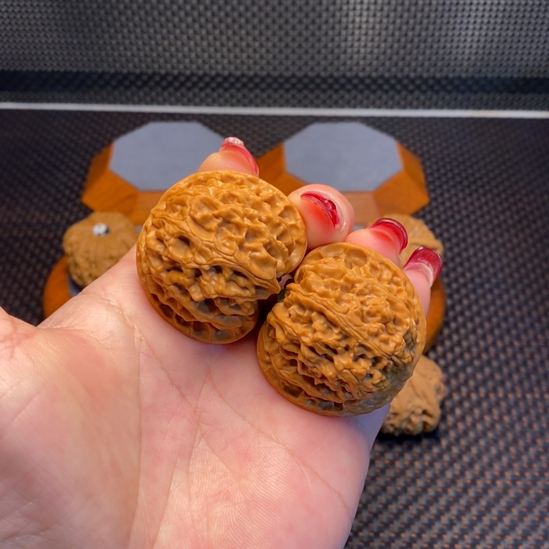 文玩核桃把件原桩苹果园42尺