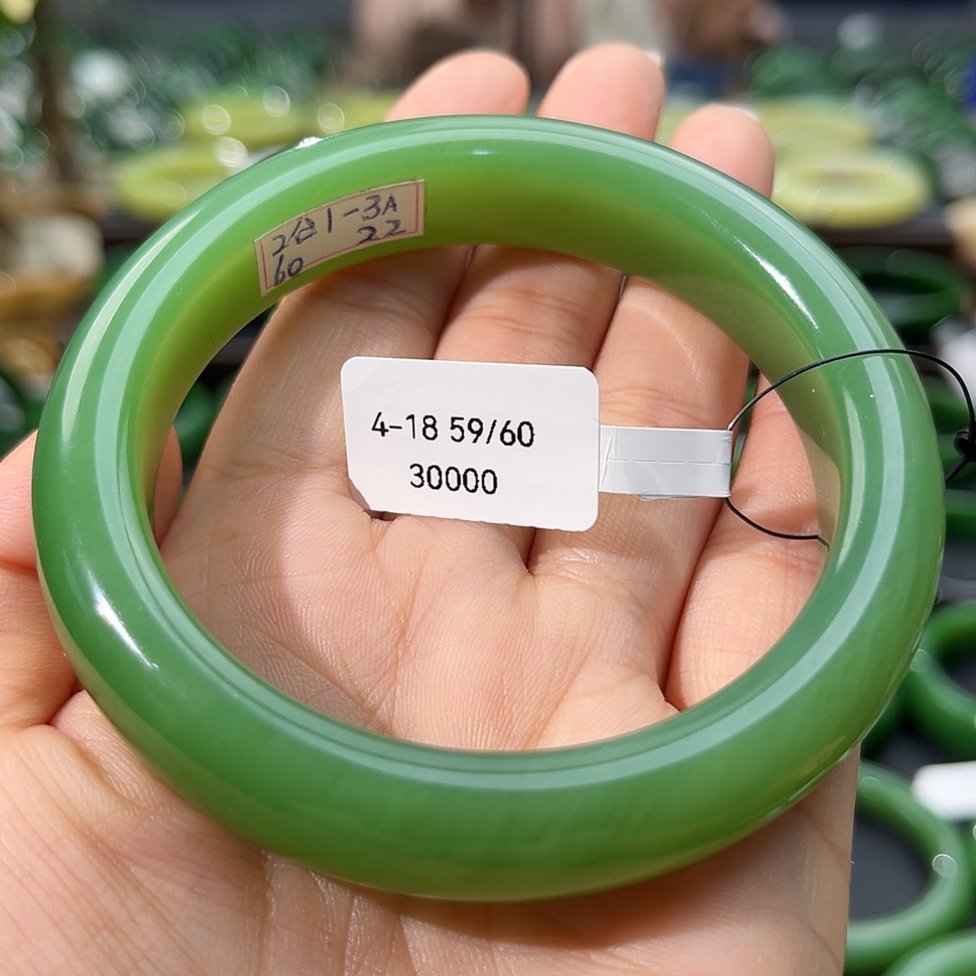 和田玉（碧玉）手镯未镶嵌