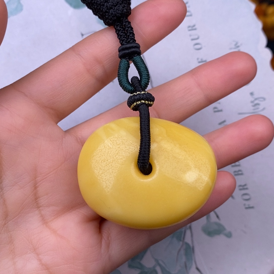 蜜蜡裸石未镶嵌蜜蜡