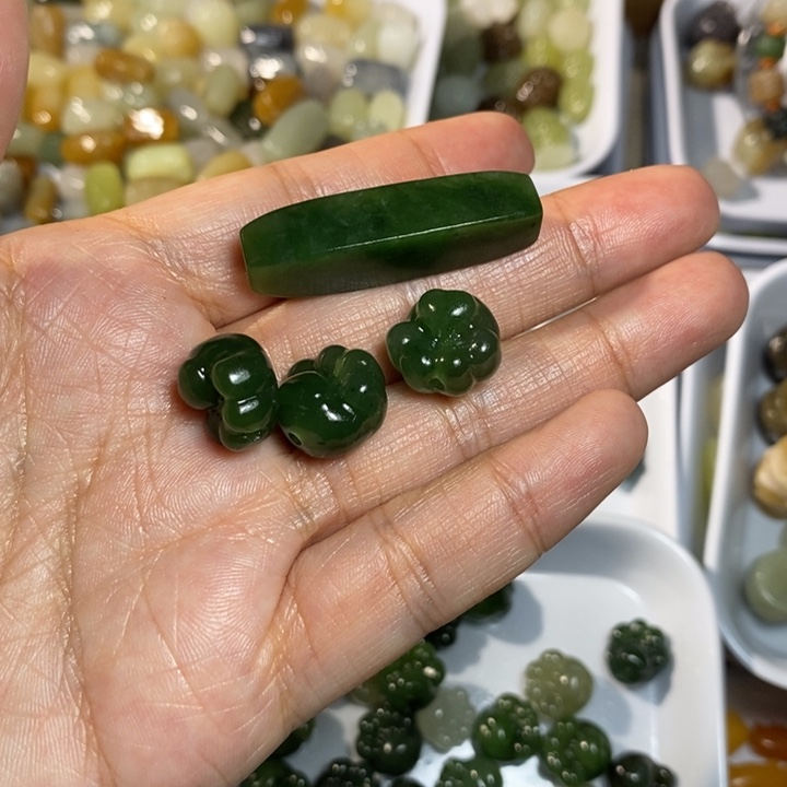 木***土和田玉未镶嵌手链