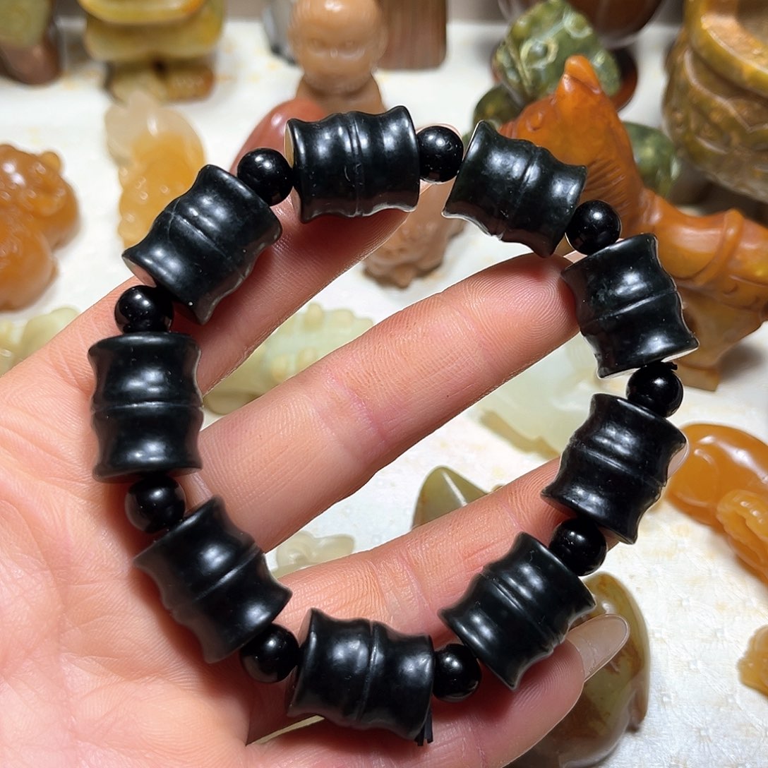 白玉菩提吊坠白玉菩提吊坠