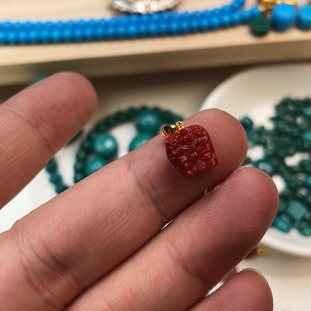 南红玛瑙未镶嵌残佛