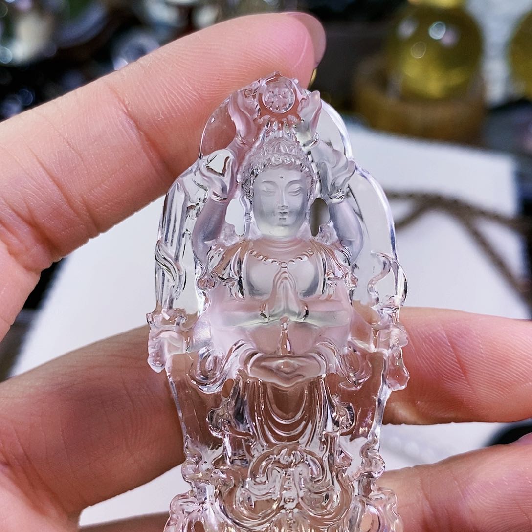 水晶天然水晶吊坠漂亮赠珠链未镶嵌暖****?