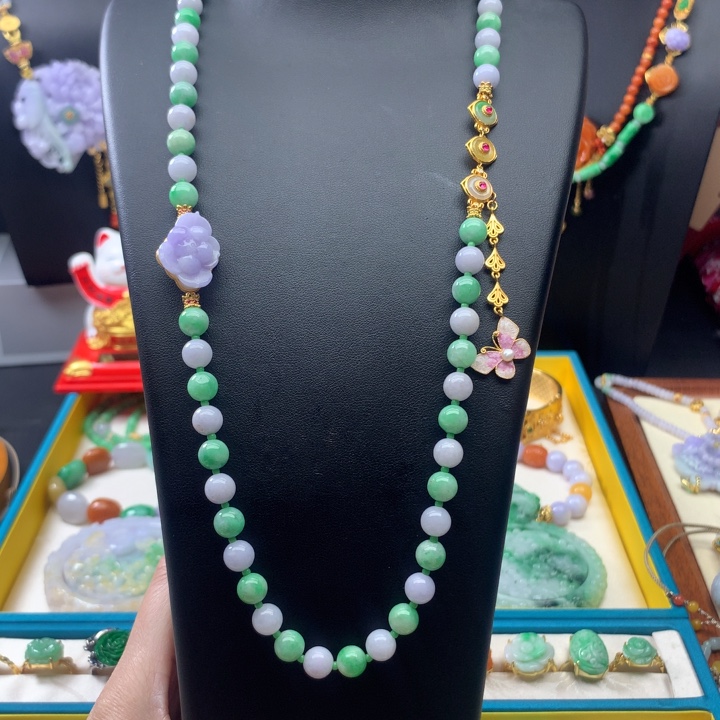 翡翠颈饰未镶嵌翡翠项链