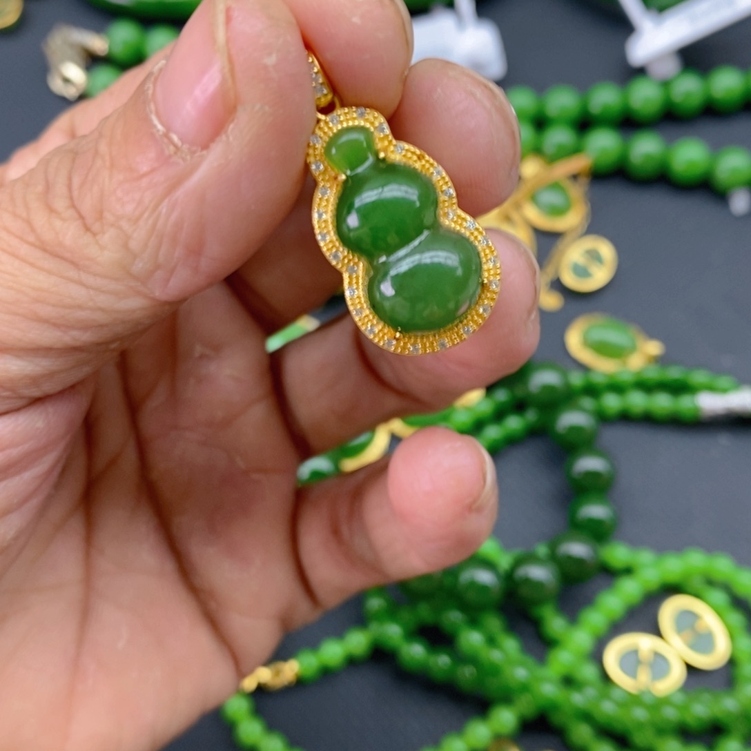 和田玉（碧玉）耳饰银S925镶嵌