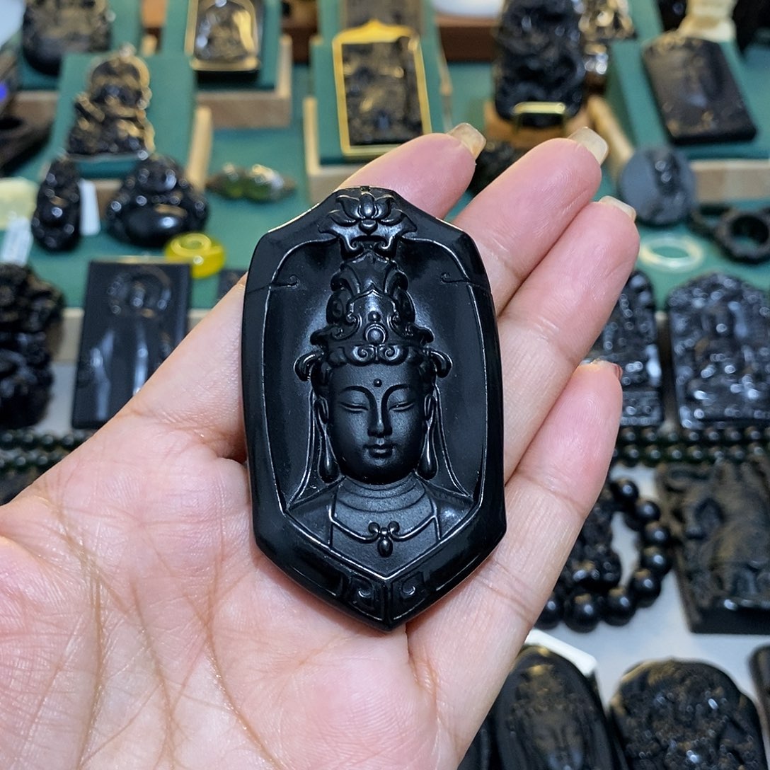 蛇纹石玉颈饰未镶嵌无**子