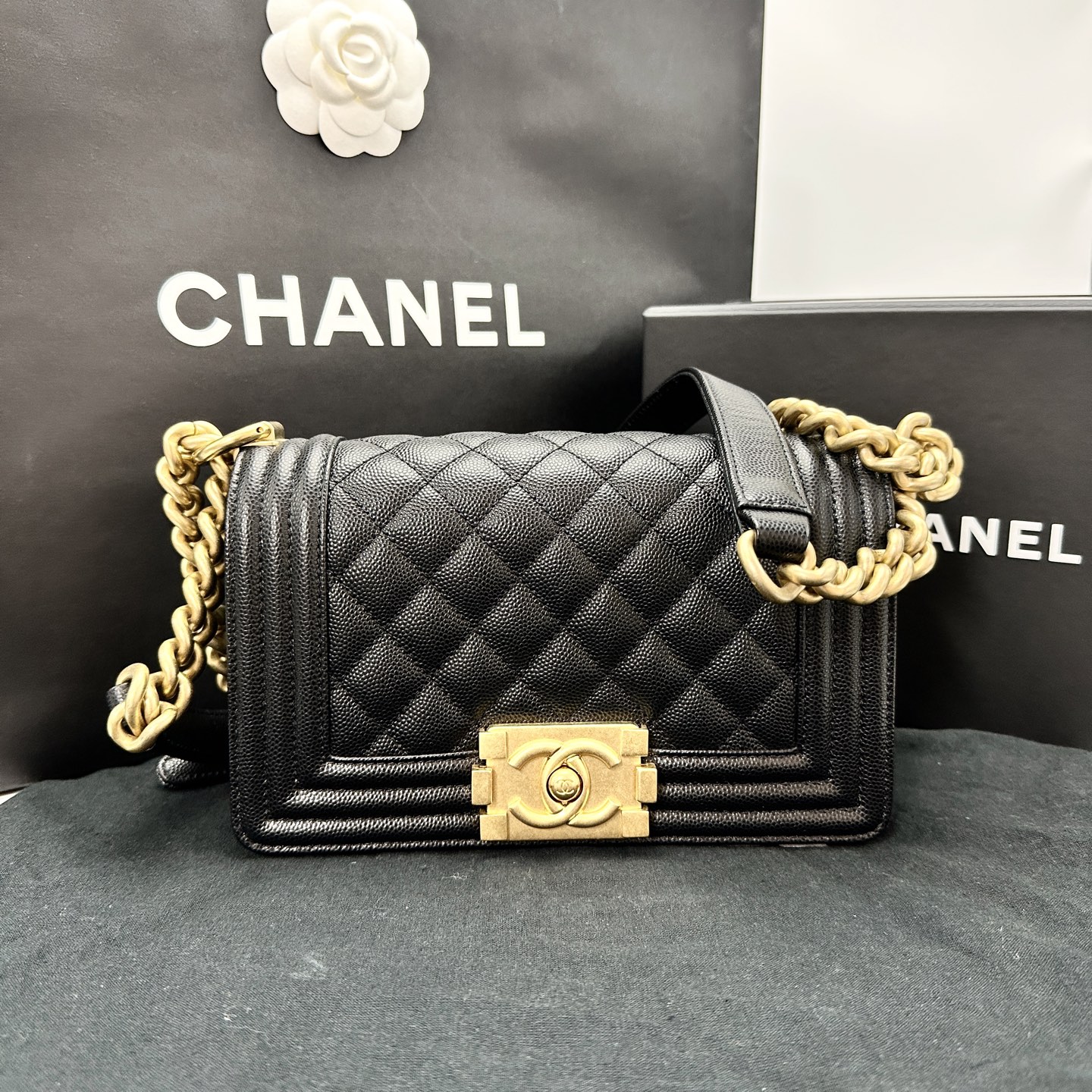 99新 Chanel/香奈儿 黑金Leboy小号单肩斜挎包 05737 