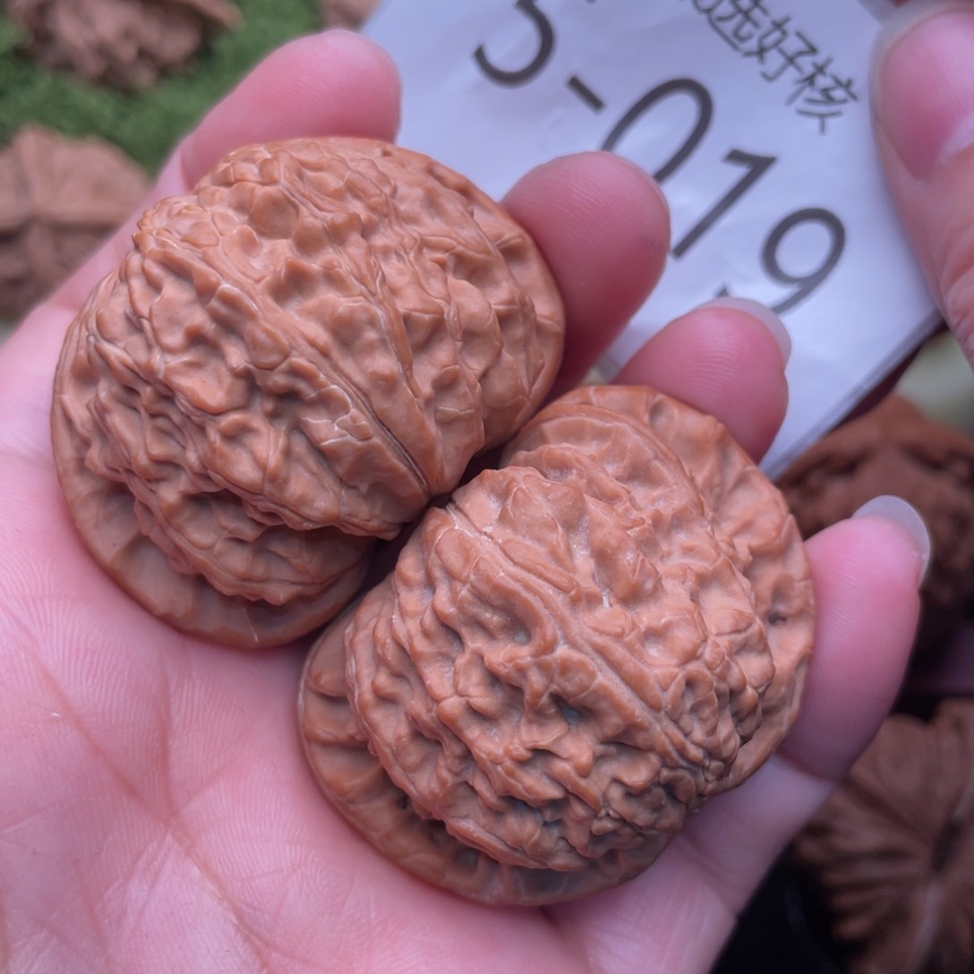 文玩核桃把件精配闷白44