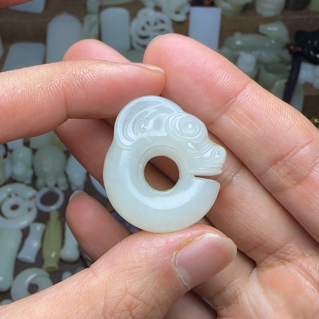 和田玉挂件未镶嵌