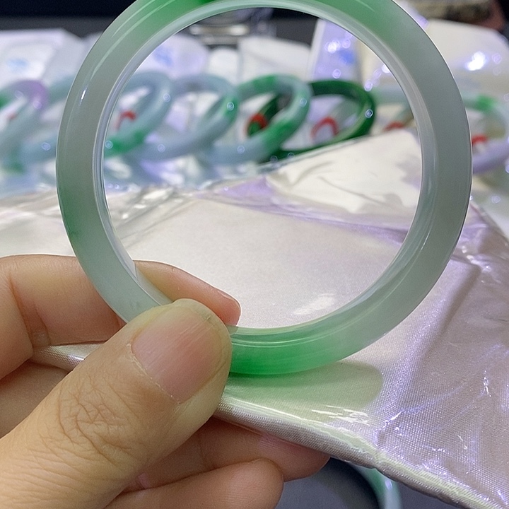 小***氣专拍链接，拍哪发哪