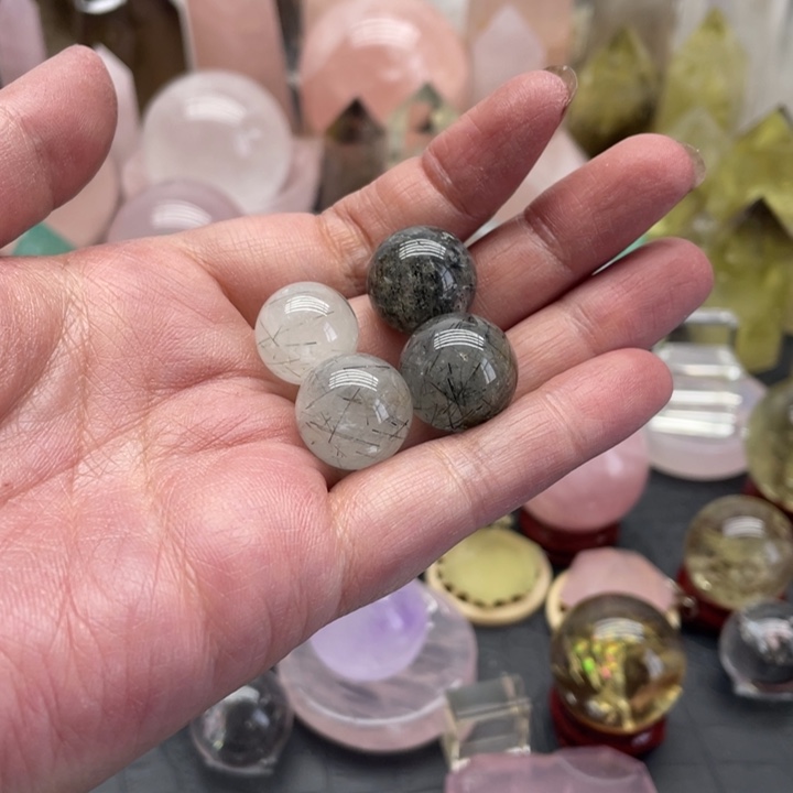 呱****未镶嵌珠宝半成品水晶28