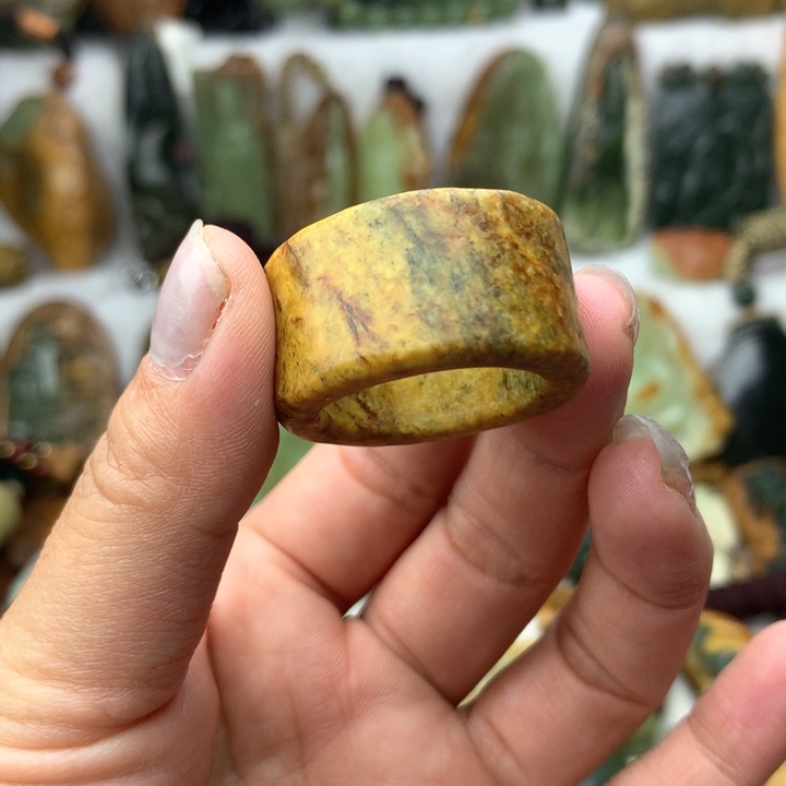 岫岩河磨玉（透闪石质玉）扳指未镶嵌