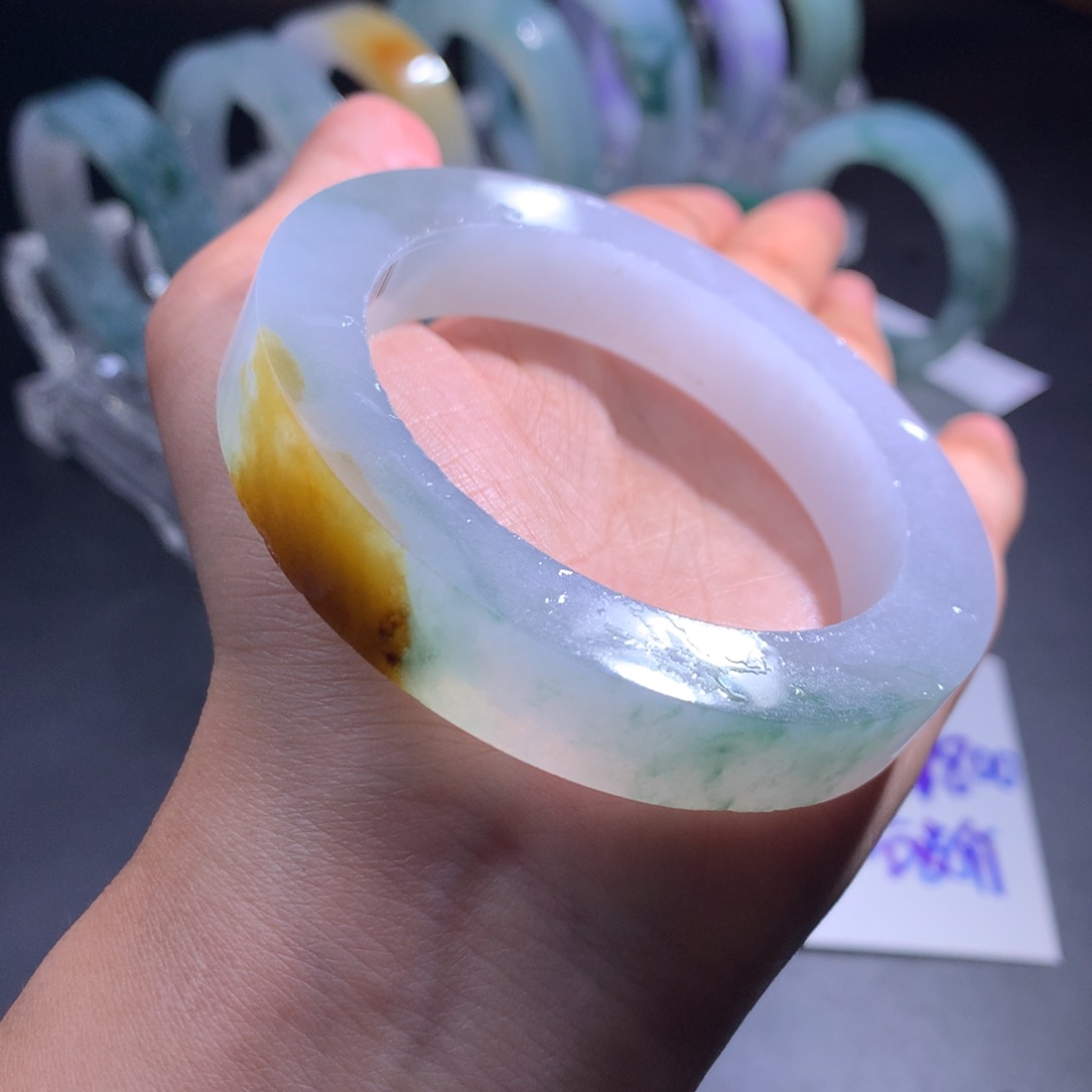 未镶嵌翡翠手镯定制翡翠