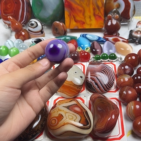 玛瑙/玉髓耳环未镶嵌