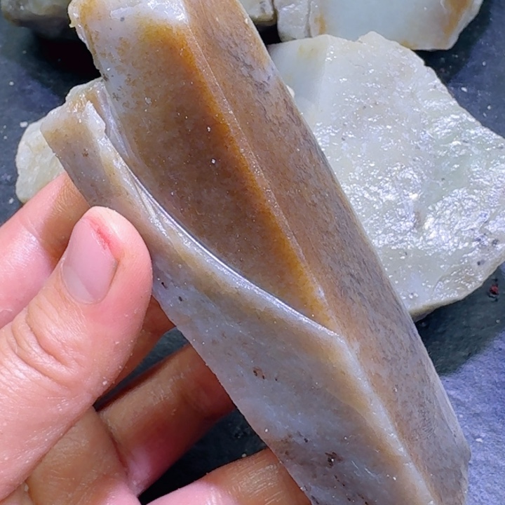 和田玉未镶嵌珠宝半成品