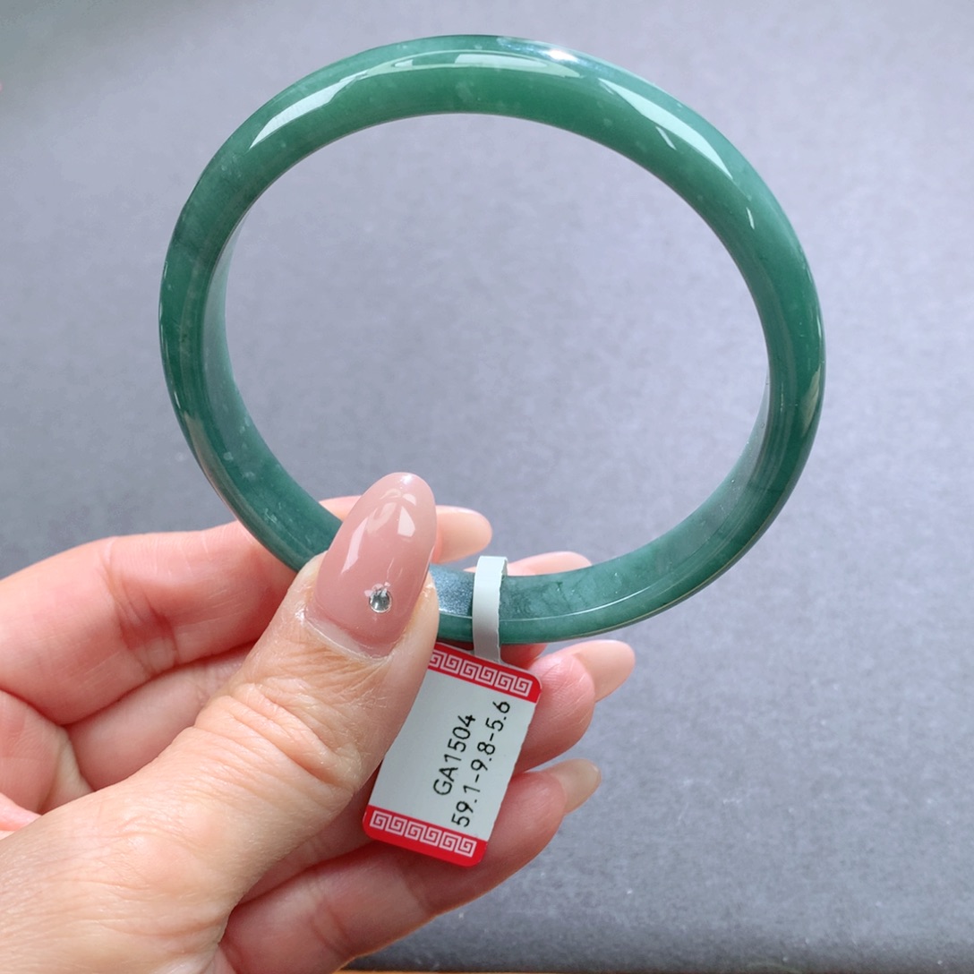 翡翠手镯未镶嵌天然翡翠手镯叮当镯