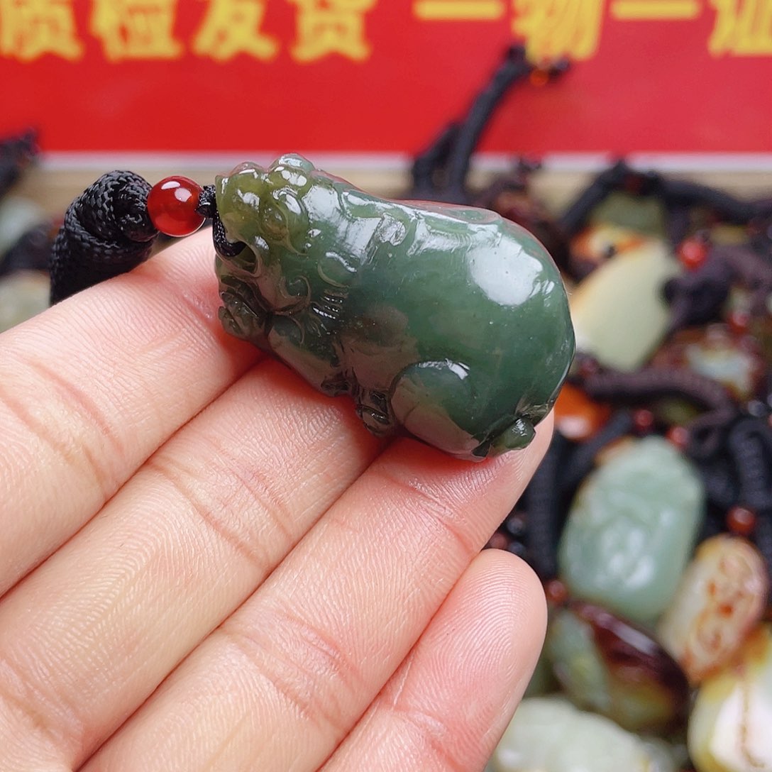 和田玉颈饰未镶嵌