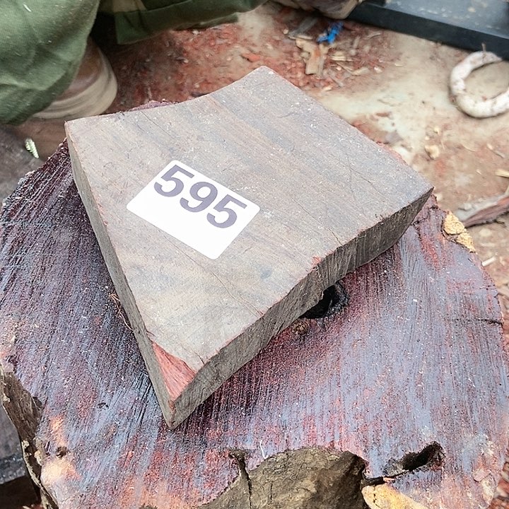 染料紫檀（血檀）595