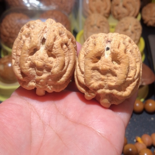 文玩核桃把件天**水开心鬼脸