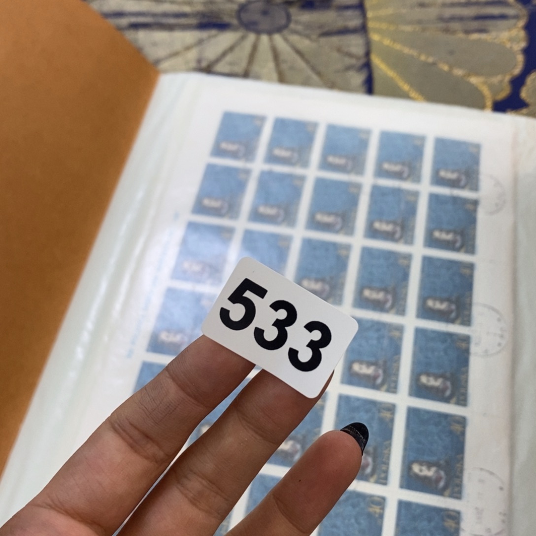 外国邮票有粘连瑕疵品