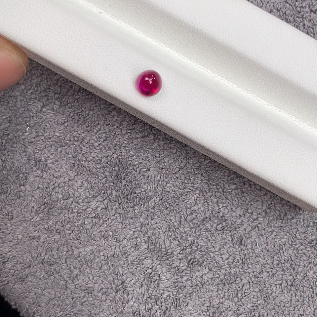 红宝石裸石未镶嵌1.17Ct。  