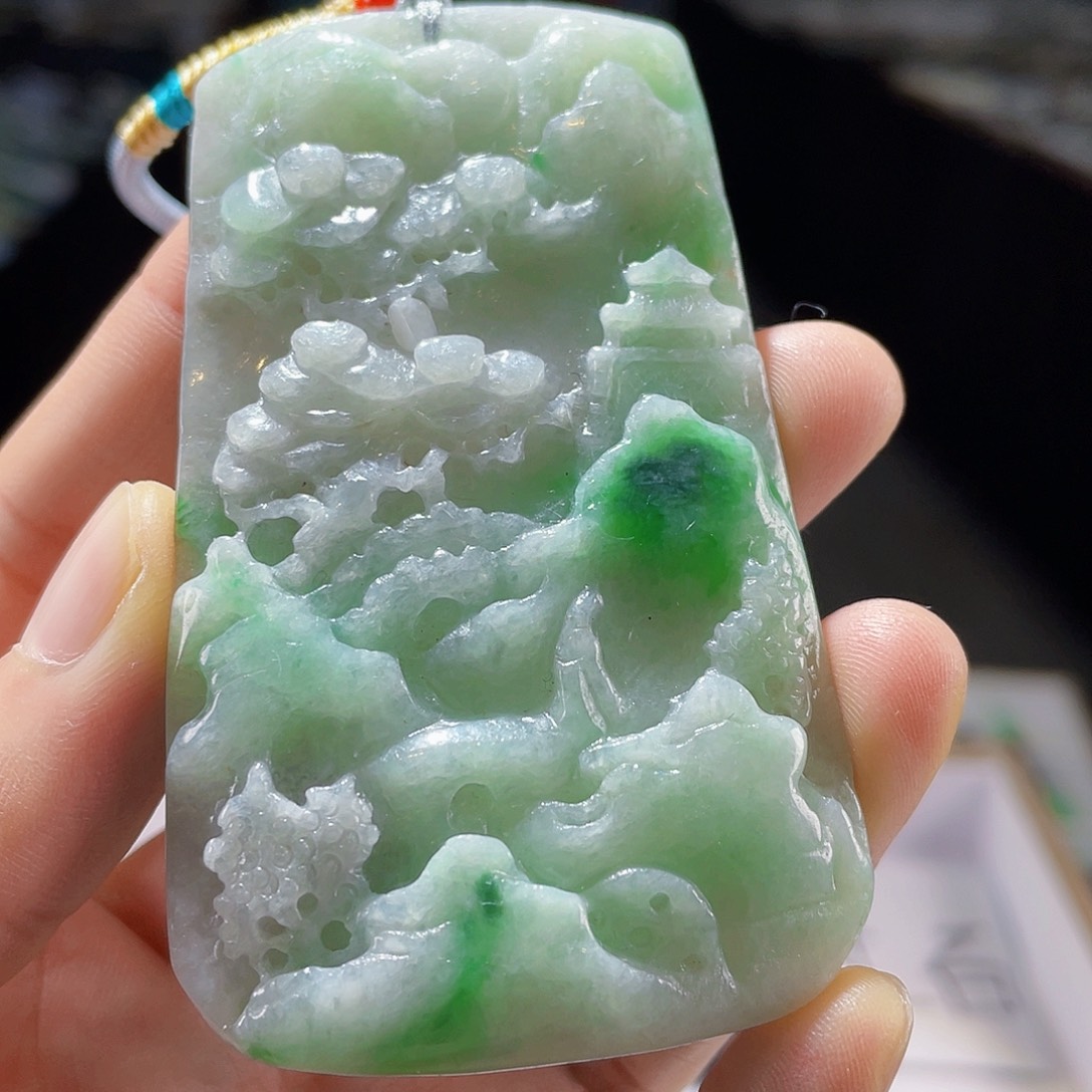 颈饰未镶嵌翡翠一