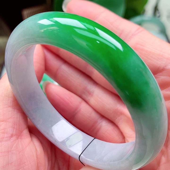 翡翠未镶嵌手镯天然翡翠手镯