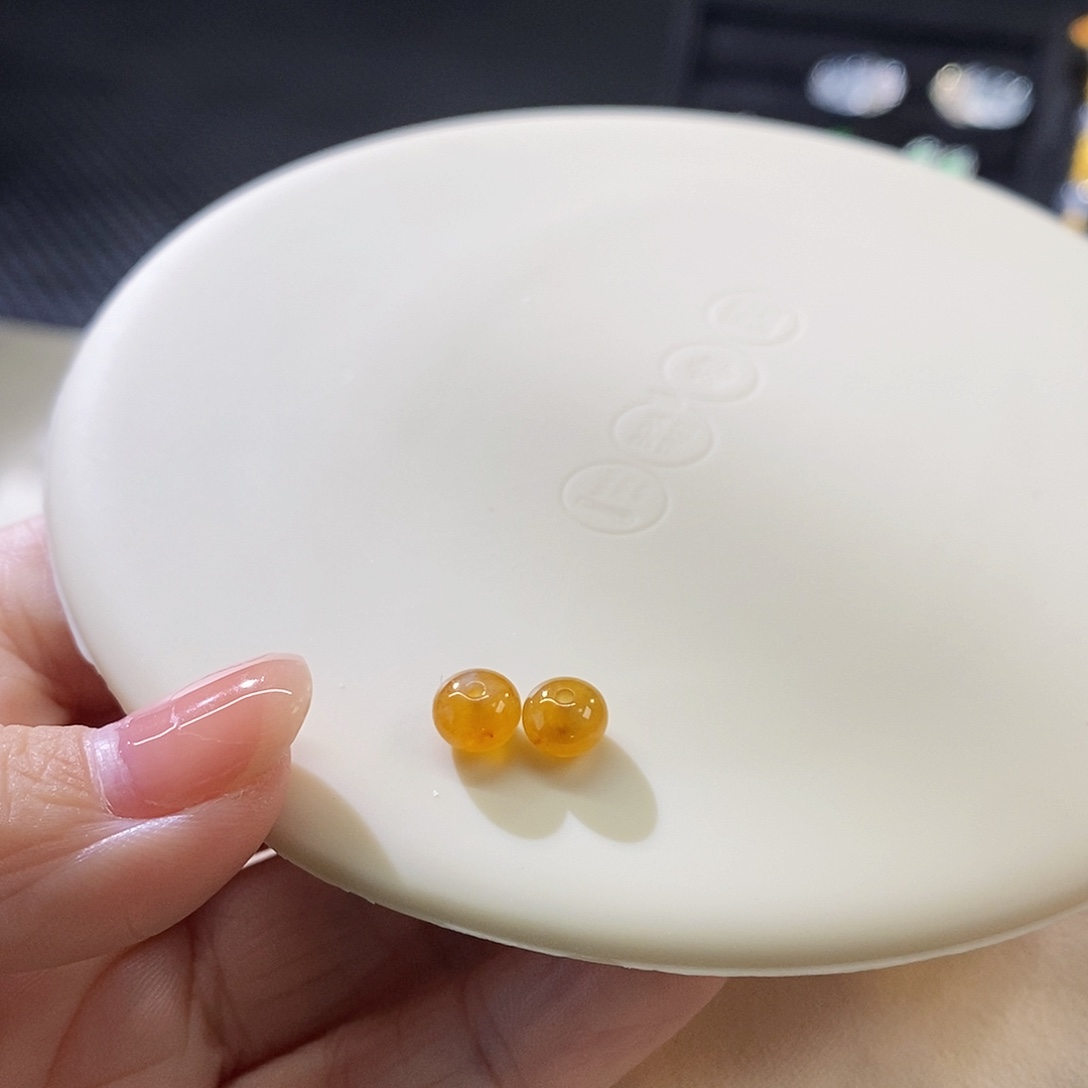 翡翠把件未镶嵌鼓珠