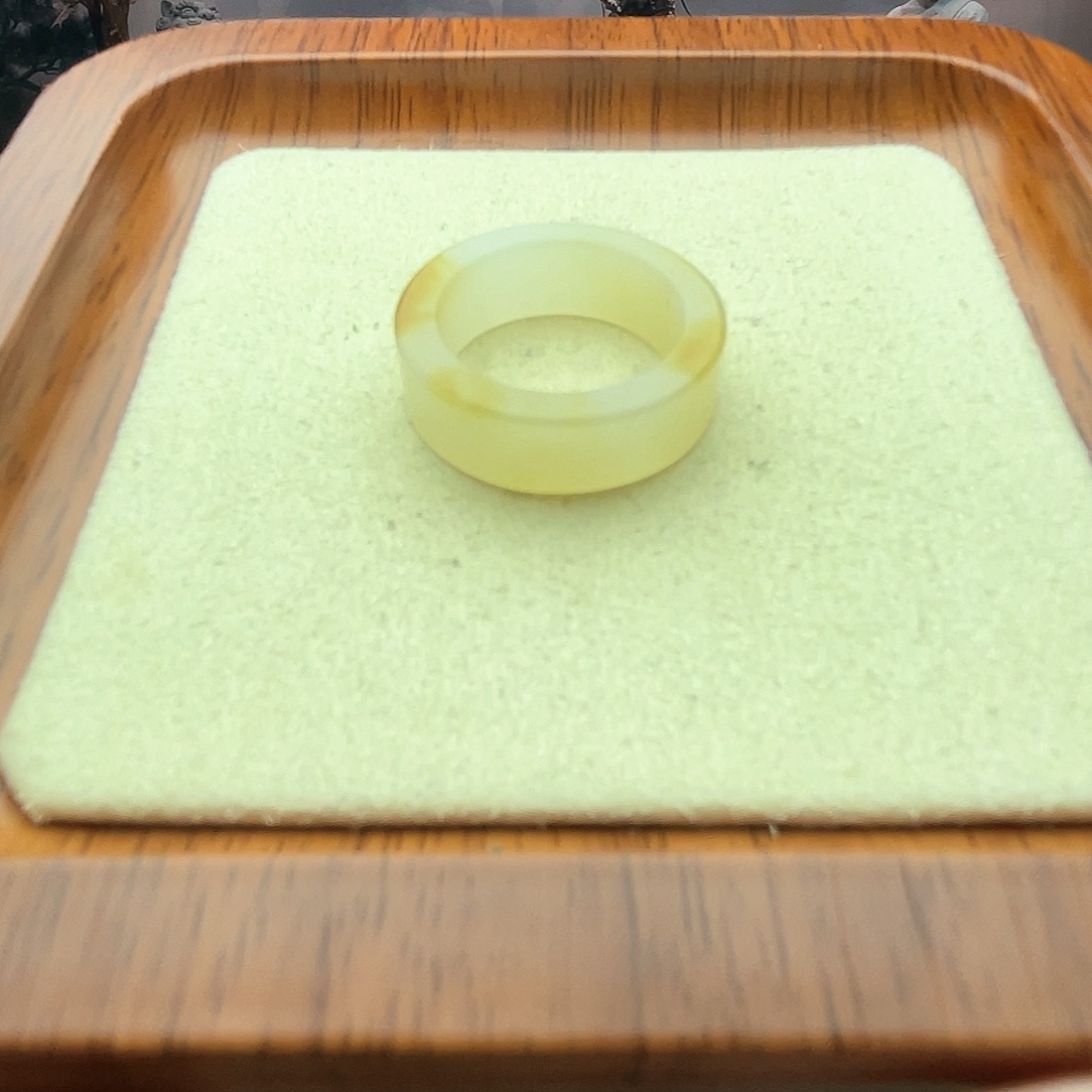 和田玉戒指未镶嵌俄糖直切15号