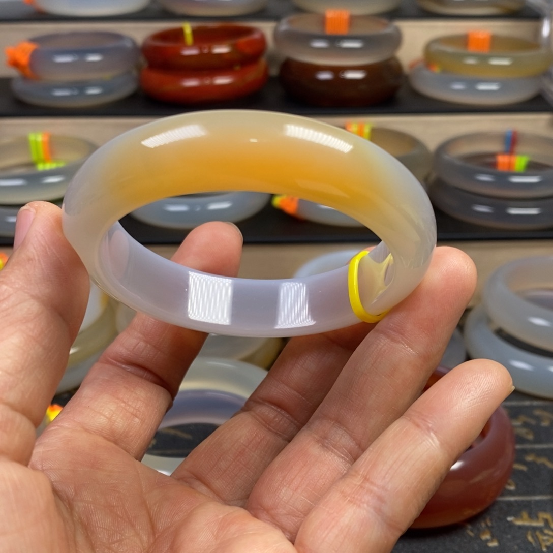 玛瑙/玉髓未镶嵌手镯