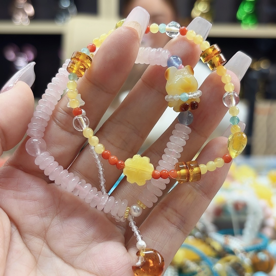 琥珀未镶嵌颈饰琥珀