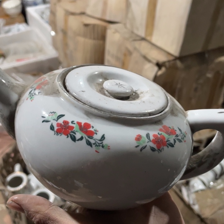 摆件盘子碗砂锅都有