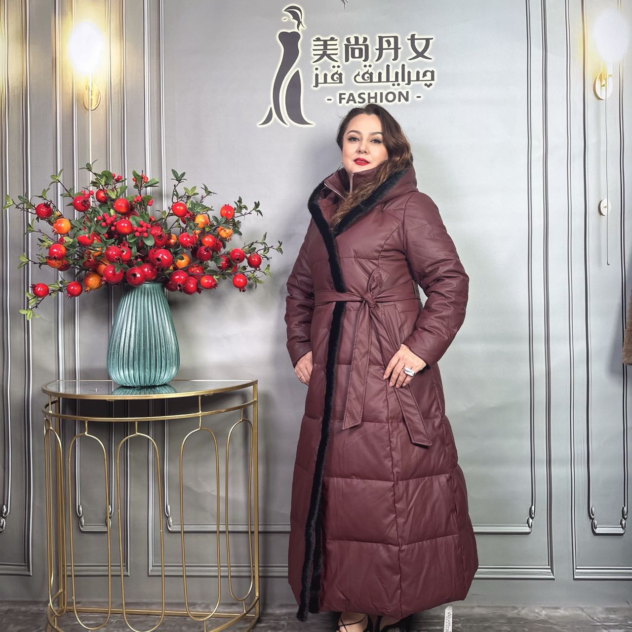 连帽长款嘻哈风常规拼接厚款皮衣加厚收腰修身冬季外套