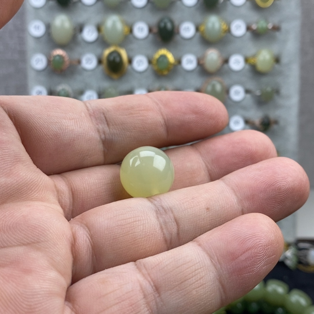 爱***火蛇纹石玉未镶嵌珠宝半成品