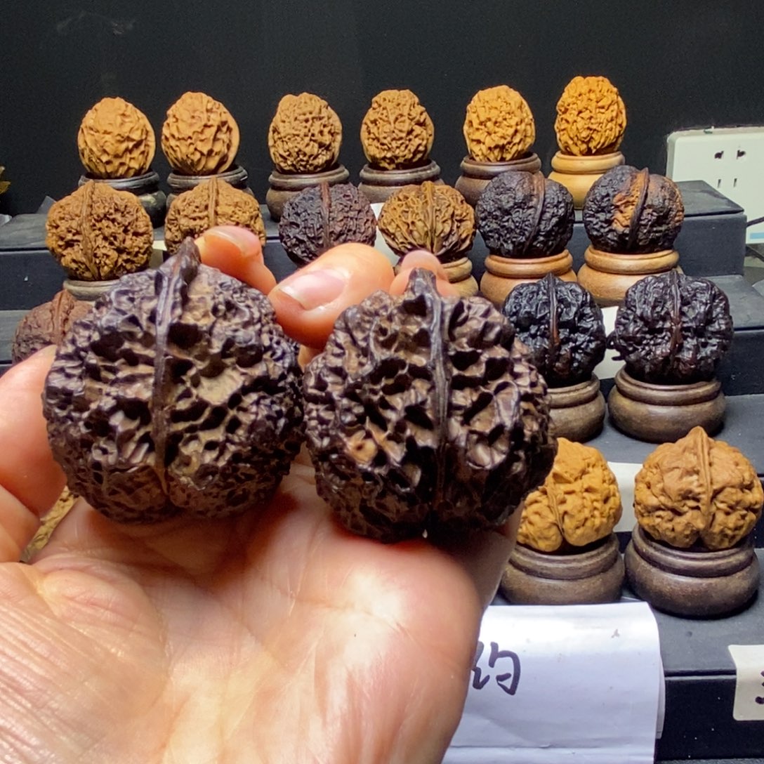 文玩核桃吊坠三是推44