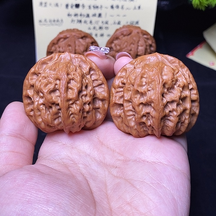 核桃把件44佛肚修134已打底