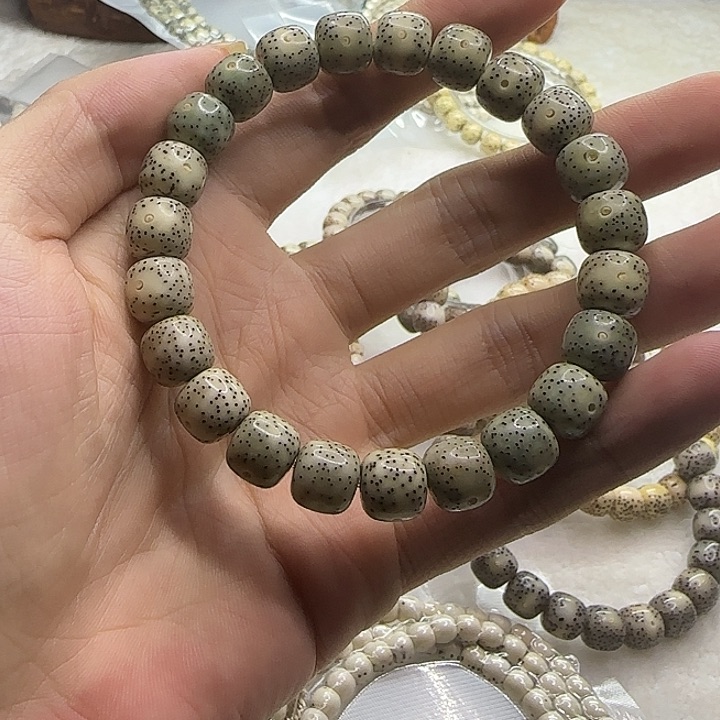 星月菩提手串原生态石玉料同枝果单圈