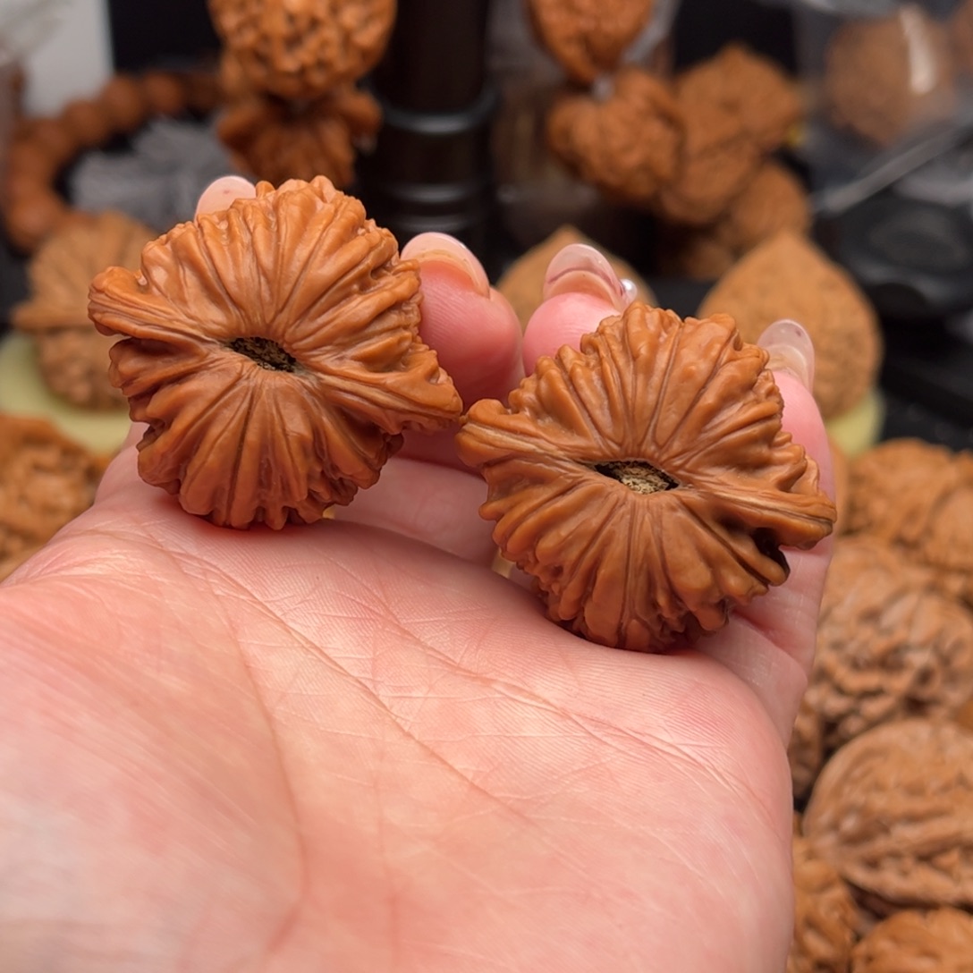 T****把件核桃平谷楼40