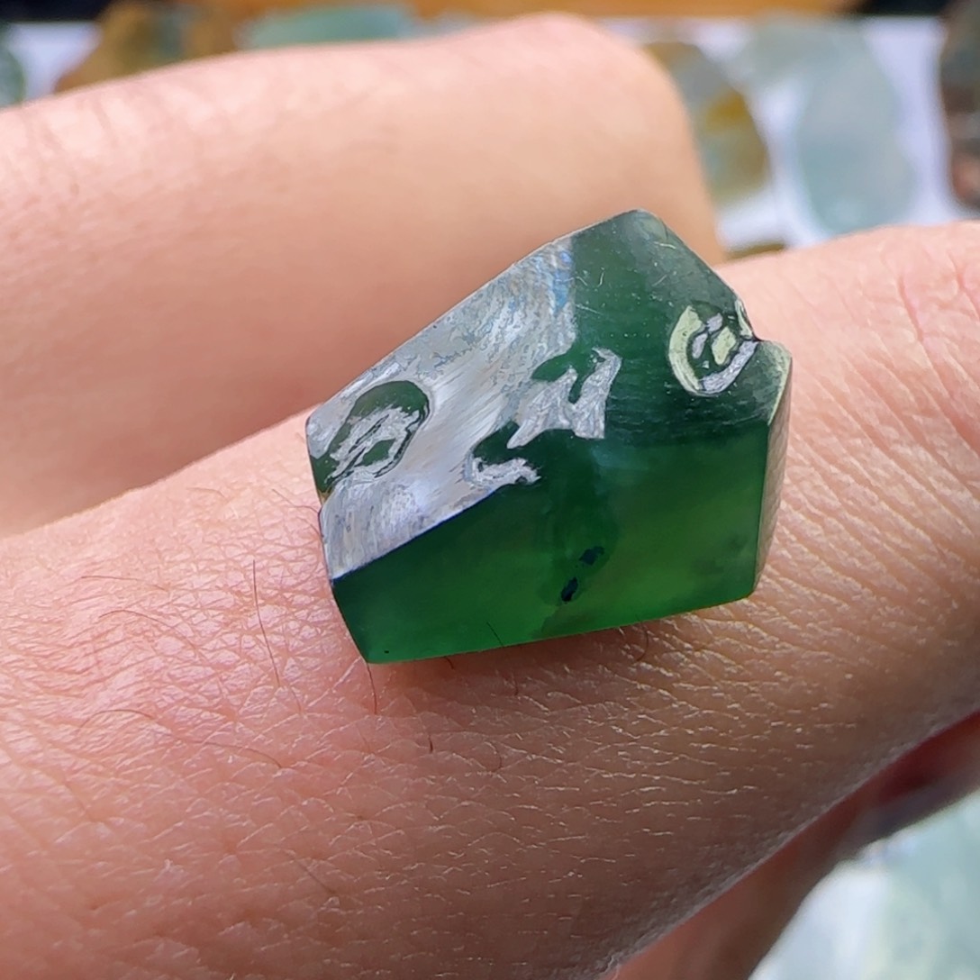 未镶嵌定制翡翠不包工