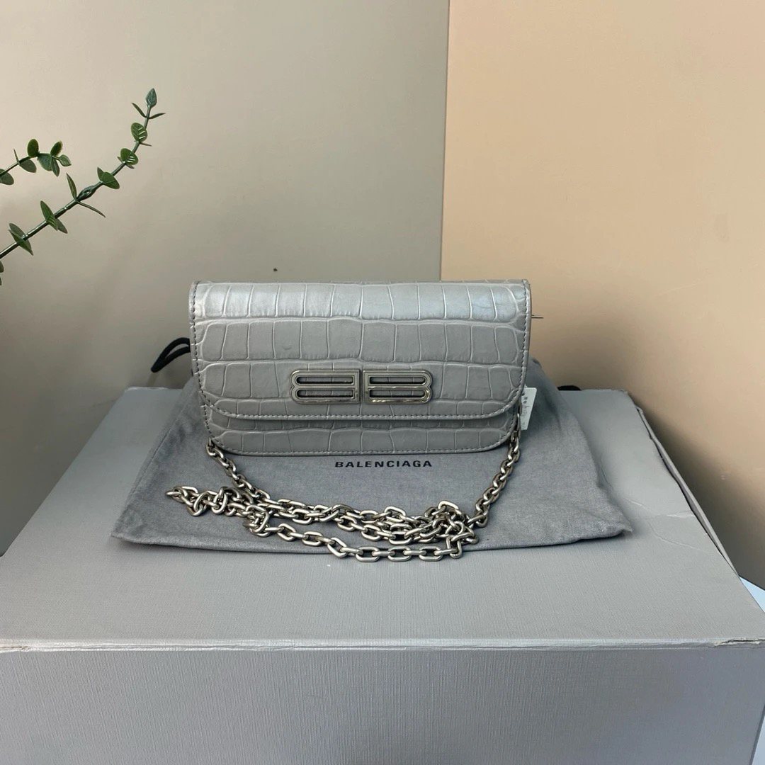 99新 Balenciaga/巴黎世家 巴黎世家奶灰色鳄压单肩包