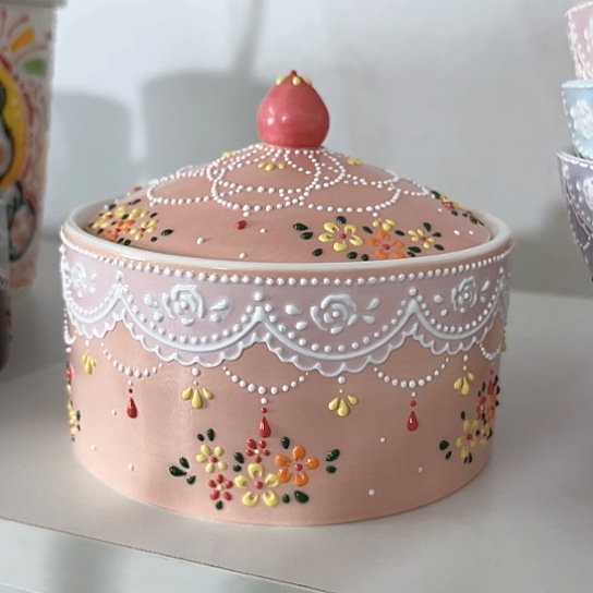 手绘高温釉下彩陶瓷